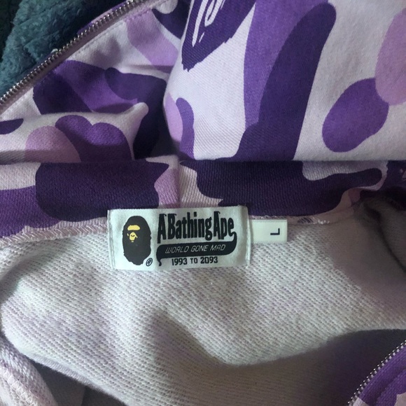 Bape - Picture 3 of 7